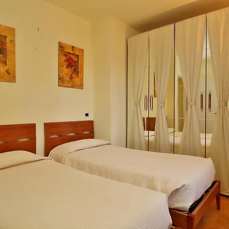 Sleeps 6 * 梅泽格拉