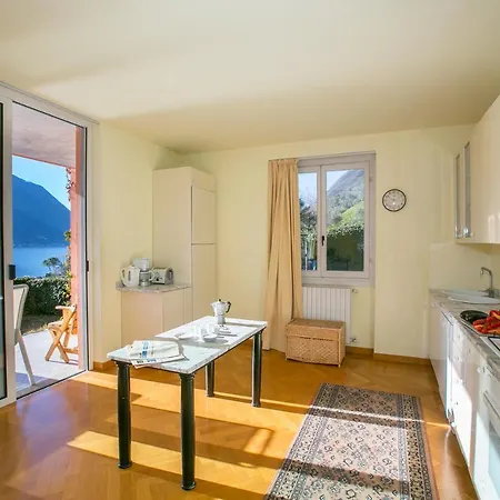 Sleeps 6 公寓